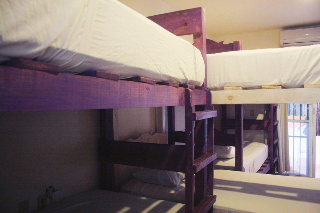 The Yak Hostel Playa del Carmen Chambre photo