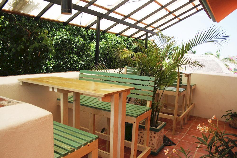 The Yak Hostel Playa del Carmen Extérieur photo