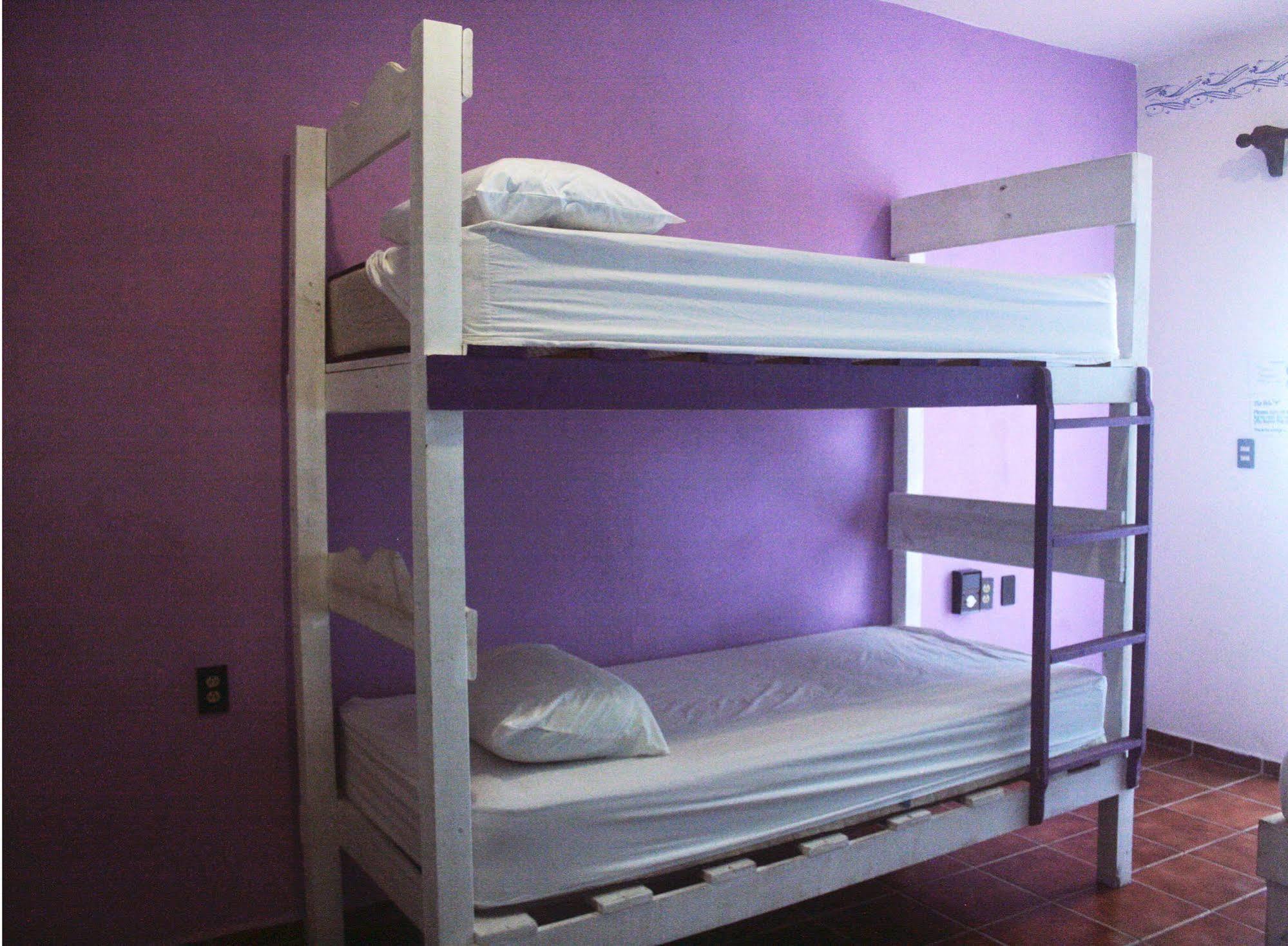 The Yak Hostel Playa del Carmen Extérieur photo