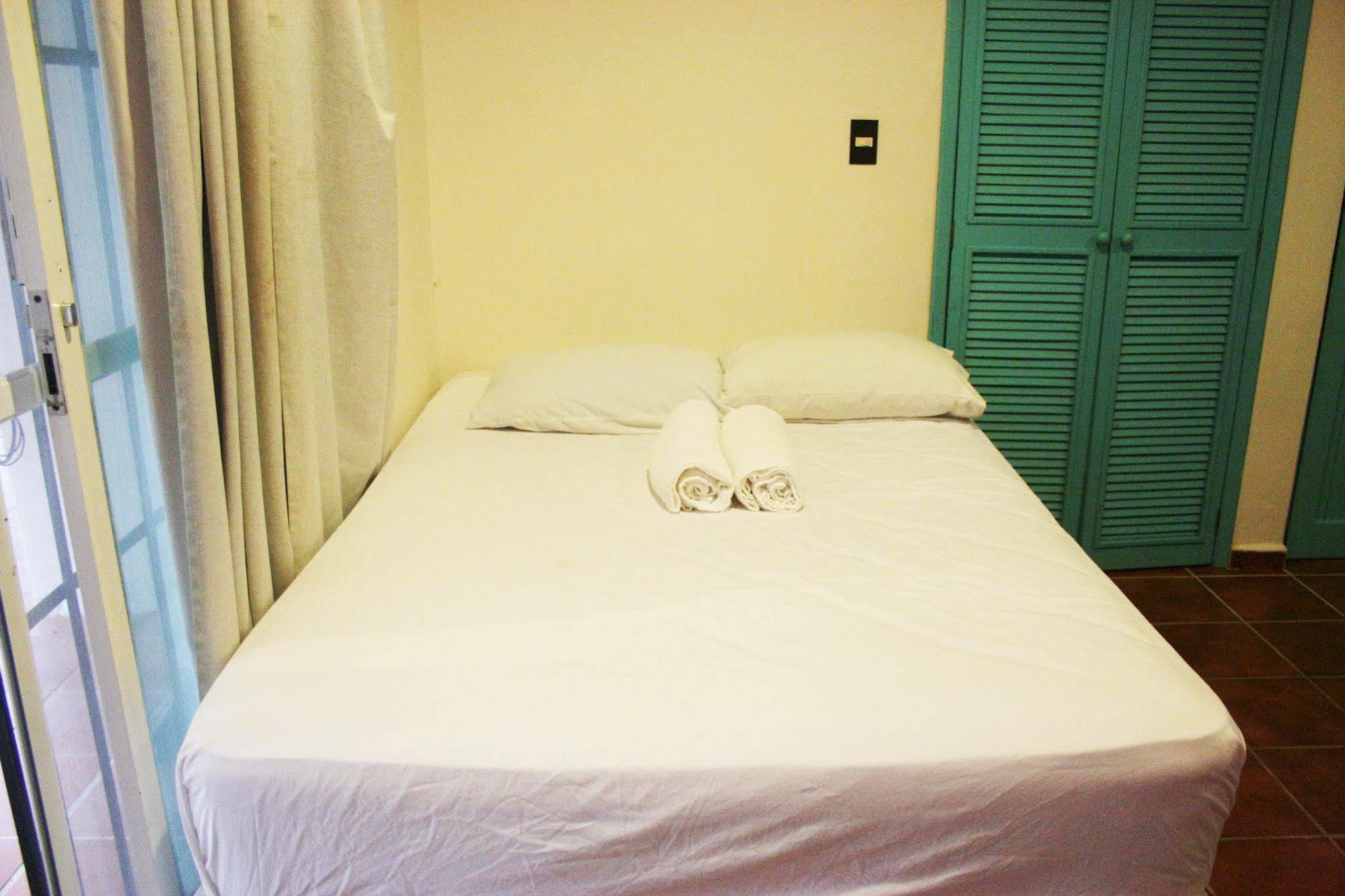 The Yak Hostel Playa del Carmen Extérieur photo