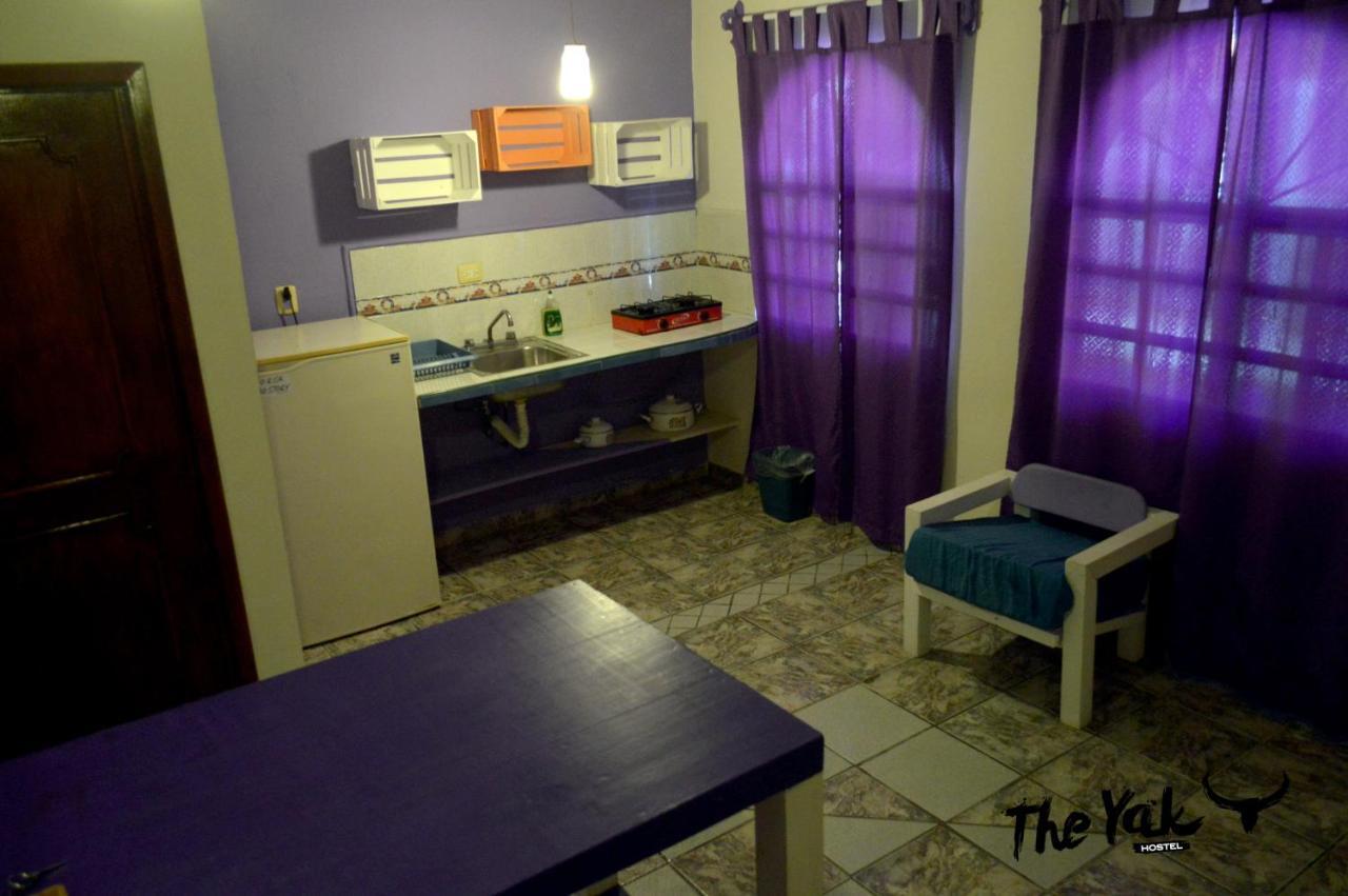 The Yak Hostel Playa del Carmen Extérieur photo