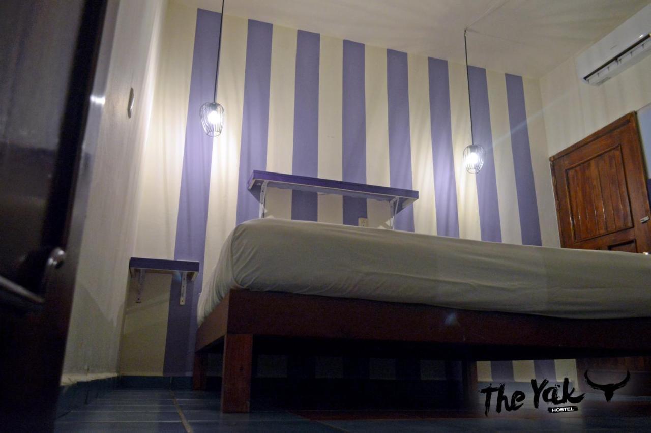 The Yak Hostel Playa del Carmen Extérieur photo