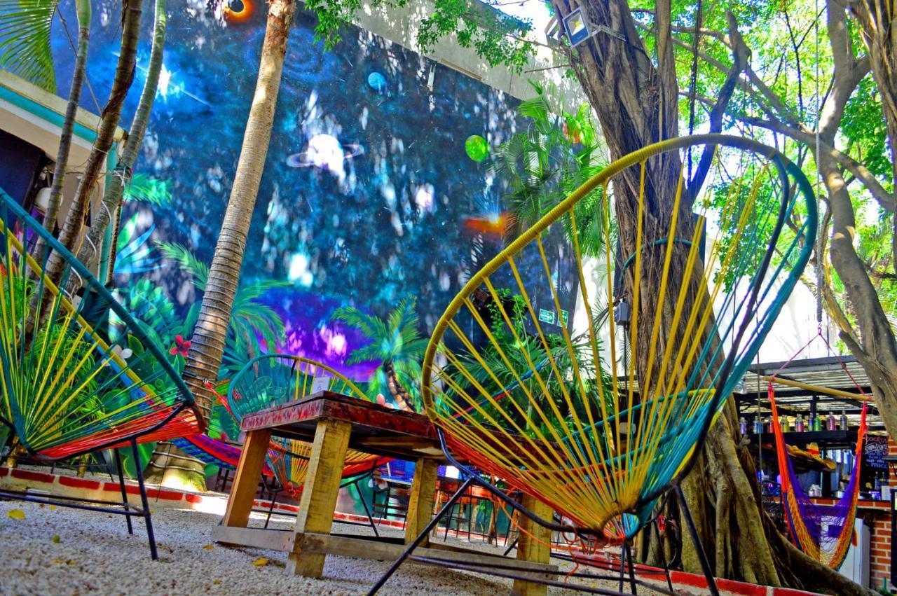 The Yak Hostel Playa del Carmen Extérieur photo