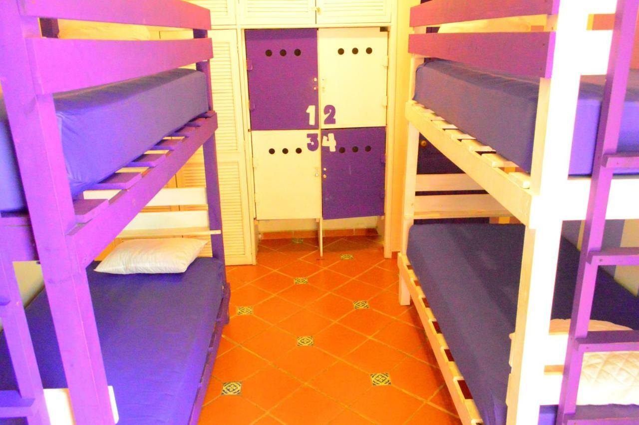 The Yak Hostel Playa del Carmen Extérieur photo
